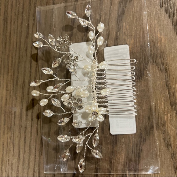 Pearl Rhinestone Hair Comb, Bridal Party Wedding Dress Styling Hair Bun Comb - Picture 6 of 6